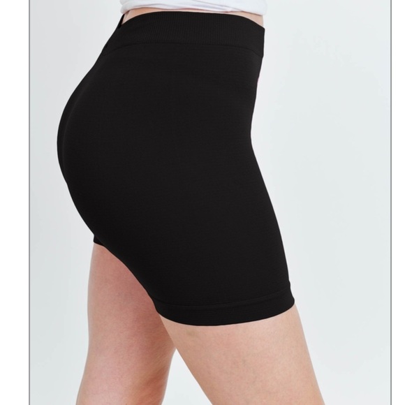 Black stretch spandex biker shorts - Picture 3 of 4